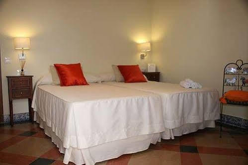 La Via Mezquita Hotel Sevilla Bagian luar foto