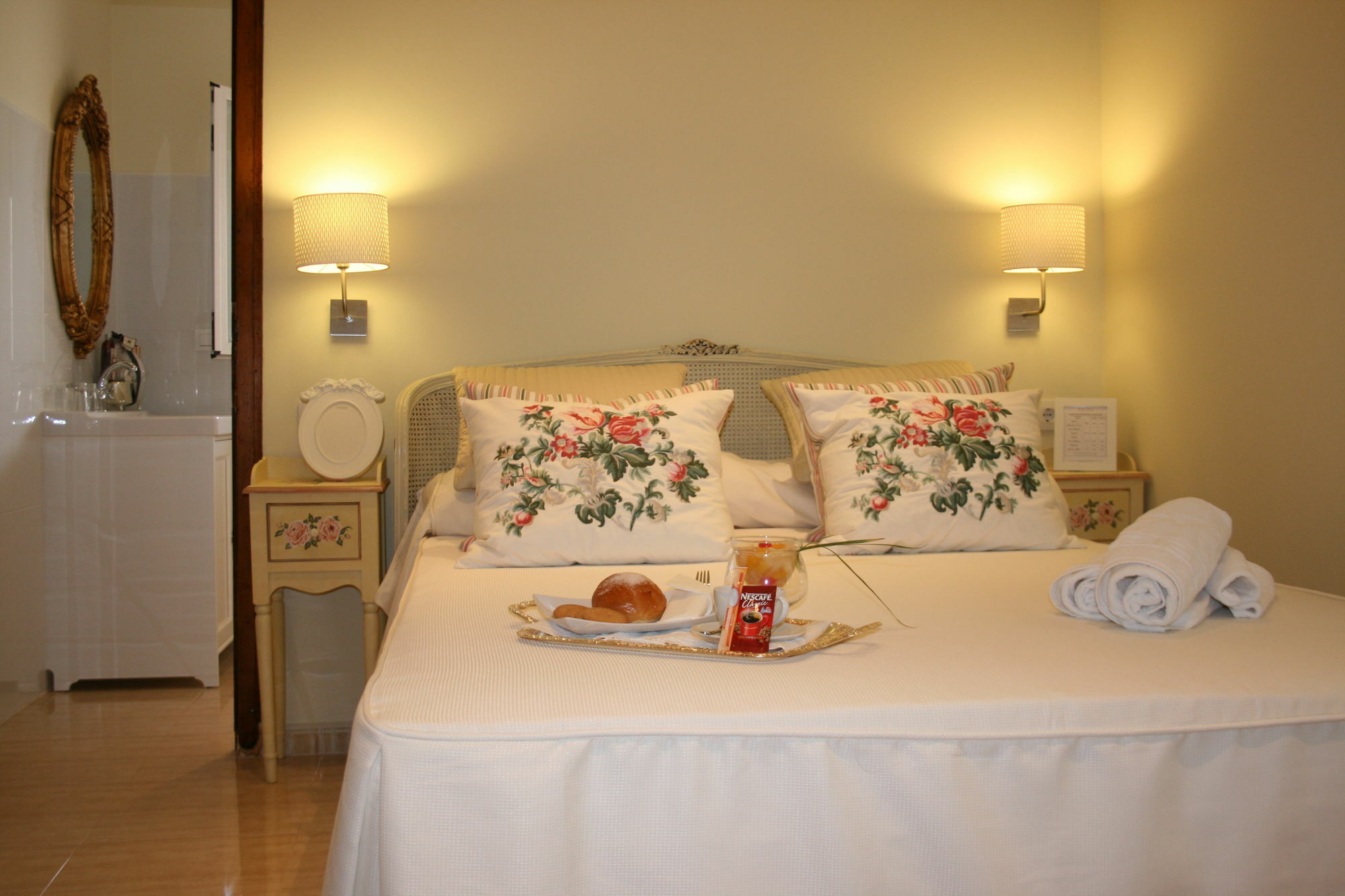 La Via Mezquita Hotel Sevilla Bagian luar foto